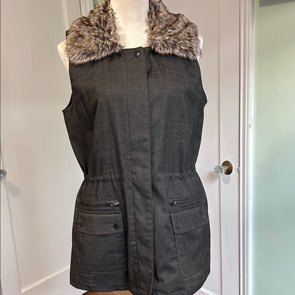 J. Jill Vest with Faux Fur Collar - Picture 1 of 14